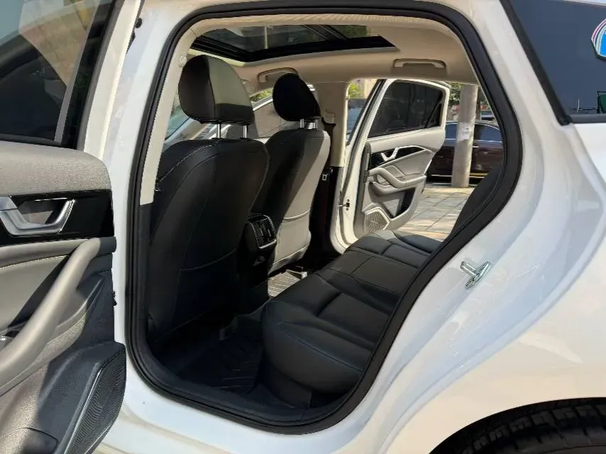 2023 Bestune B70 1.5T 169HP L4 7DCT,autocango,china used car exporter,china ev exporter,chinese used car exporter,chinese used ev exporter