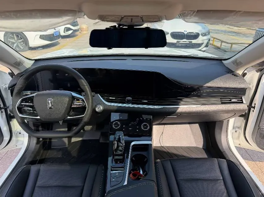 2023 Bestune B70 1.5T 169HP L4 7DCT,autocango,china used car exporter,china ev exporter,chinese used car exporter,chinese used ev exporter