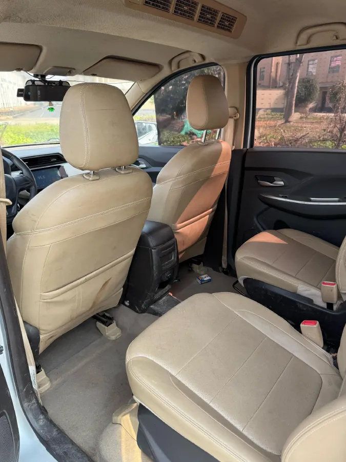 2019 WuLing HongGuang 1.5L 99HP L4 6MT,autocango,china used car exporter,china ev exporter,chinese used car exporter,chinese used ev exporter