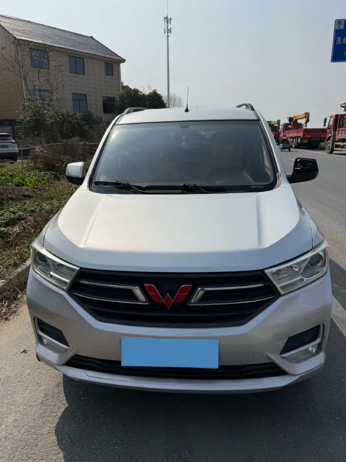 2019 WuLing HongGuang 1.5L 99HP L4 6MT,autocango,china used car exporter,china ev exporter,chinese used car exporter,chinese used ev exporter