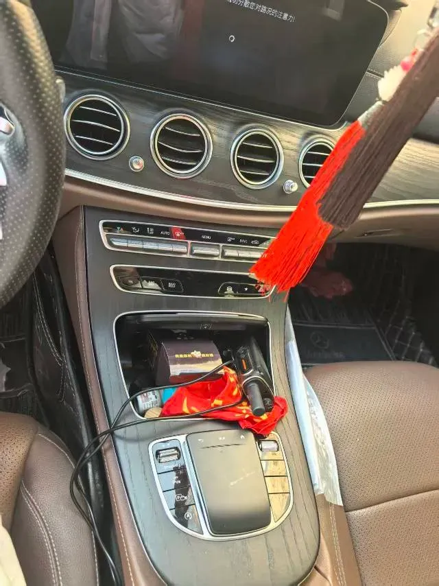 2021 Mercedes-Benz E Class 2.0T 258HP L4 9AT,autocango,china used car exporter,china ev exporter,chinese used car exporter,chinese used ev exporter