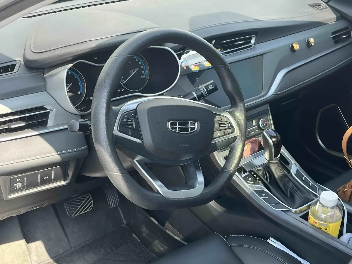 2021 BaoJun 530 1.5T 147HP L4 CVT,autocango,china used car exporter,china ev exporter,chinese used car exporter,chinese used ev exporter