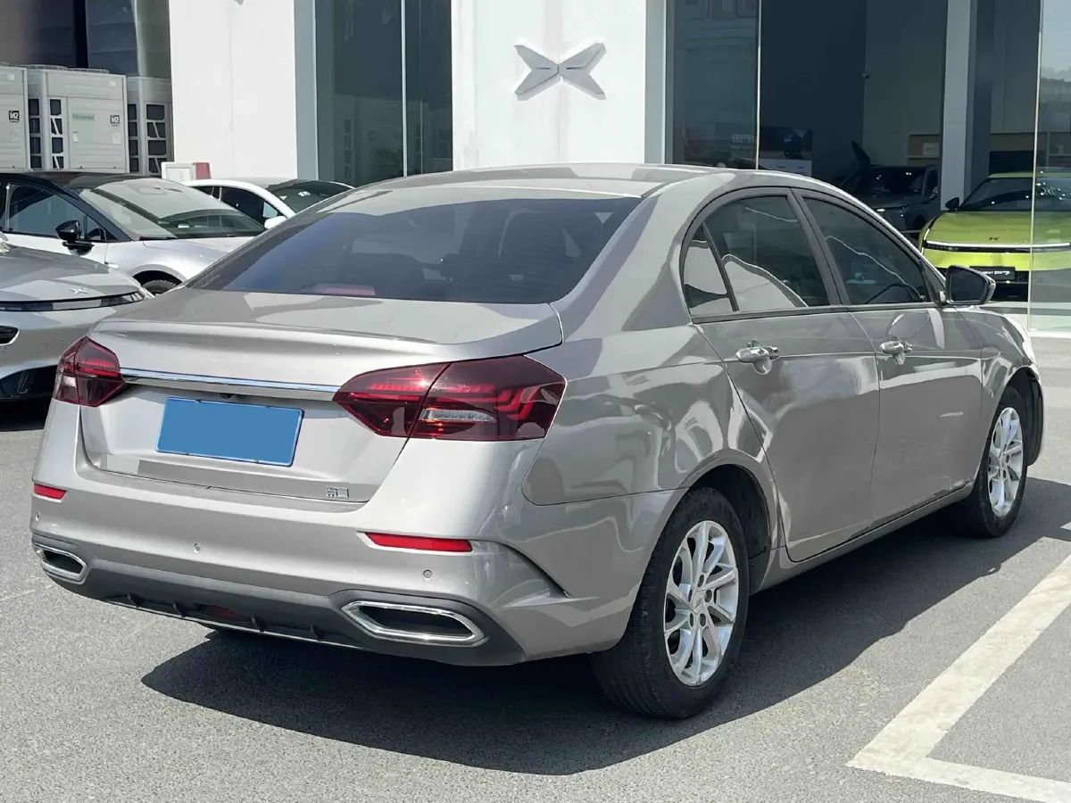 2021 BaoJun 530 1.5T 147HP L4 CVT,autocango,china used car exporter,china ev exporter,chinese used car exporter,chinese used ev exporter