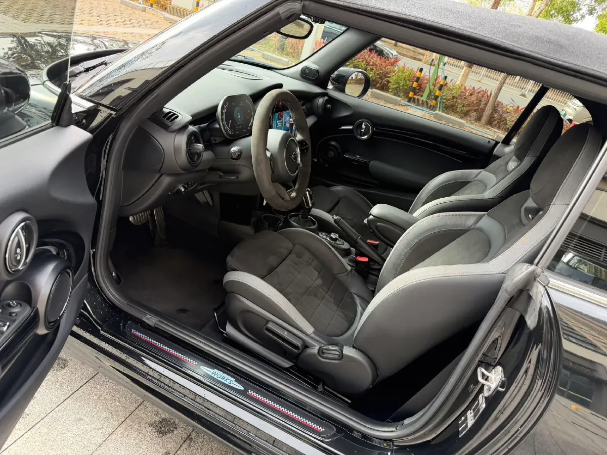 2022 MINI MINI 2.0T 192HP L4 7DCT,autocango,china used car exporter,china ev exporter,chinese used car exporter,chinese used ev exporter