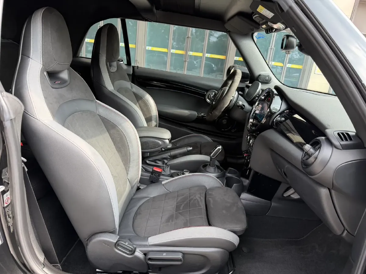 2022 MINI MINI 2.0T 192HP L4 7DCT,autocango,china used car exporter,china ev exporter,chinese used car exporter,chinese used ev exporter