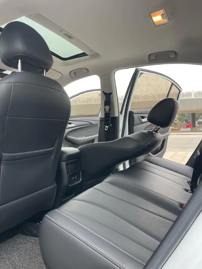 2019 Roewe i5 1.5L 120HP L4 CVT,autocango,china used car exporter,china ev exporter,chinese used car exporter,chinese used ev exporter