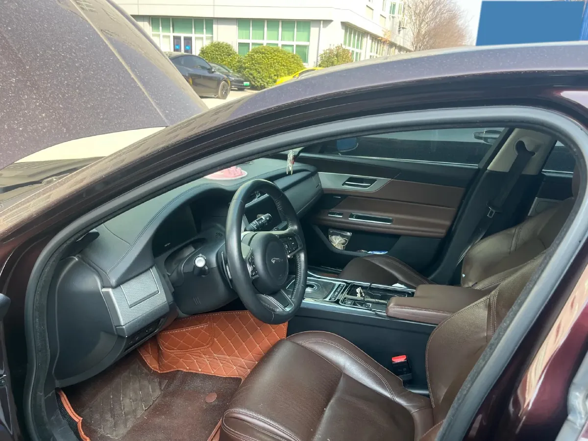 2020 Jaguar XFL 2.0T 250HP L4 8AT,autocango,china used car exporter,china ev exporter,chinese used car exporter,chinese used ev exporter