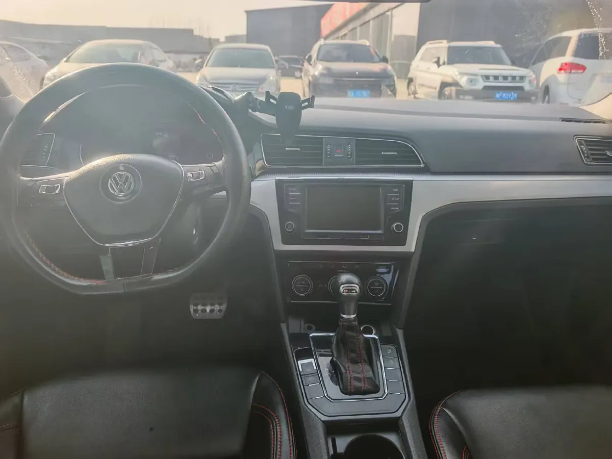 2017 Volkswagen Lamando 1.4T 131HP L4 7DCT,autocango,china used car exporter,china ev exporter,chinese used car exporter,chinese used ev exporter