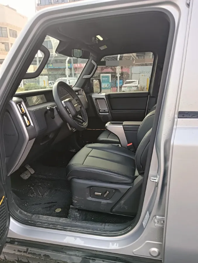 2025 Yufeng Auto Golden Warehouse BEV,autocango,china used car exporter,china ev exporter,chinese used car exporter,chinese used ev exporter