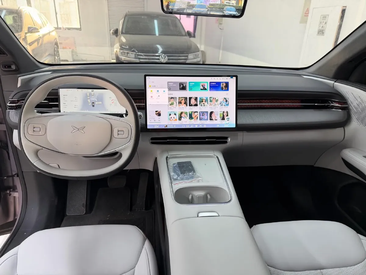 2025 Xpeng G6 BEV 68.5KWH,autocango,china used car exporter,china ev exporter,chinese used car exporter,chinese used ev exporter