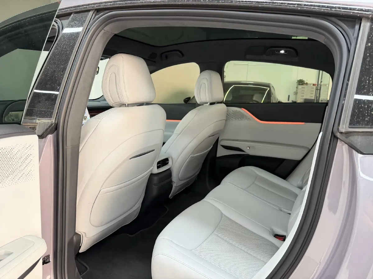 2025 Xpeng G6 BEV 68.5KWH,autocango,china used car exporter,china ev exporter,chinese used car exporter,chinese used ev exporter