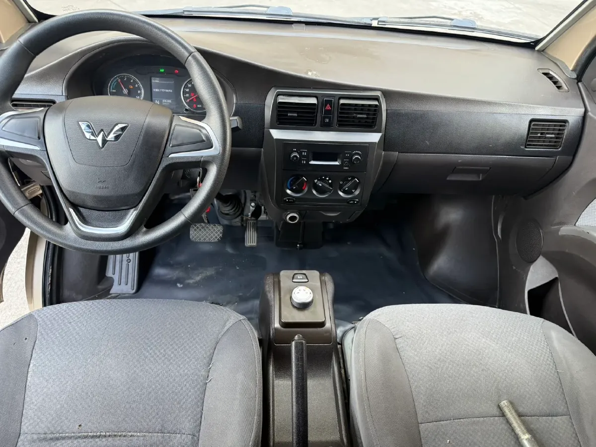 2022 WuLing RongGuang Mini Truck EV BEV 41.5KWH,autocango,china used car exporter,china ev exporter,chinese used car exporter,chinese used ev exporter