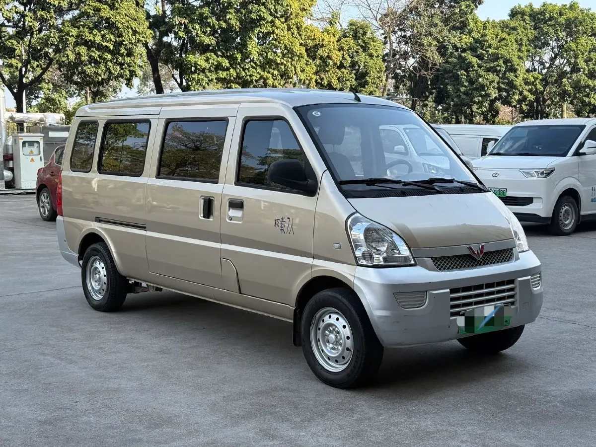 2022 WuLing RongGuang Mini Truck EV BEV 41.5KWH,autocango,china used car exporter,china ev exporter,chinese used car exporter,chinese used ev exporter