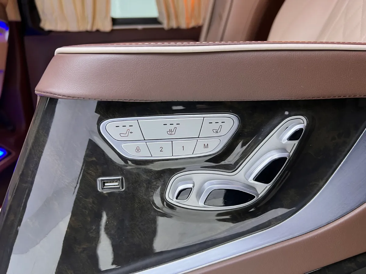 2021 Mercedes-Benz Vito 2.0T 211HP L4 9AT,autocango,china used car exporter,china ev exporter,chinese used car exporter,chinese used ev exporter