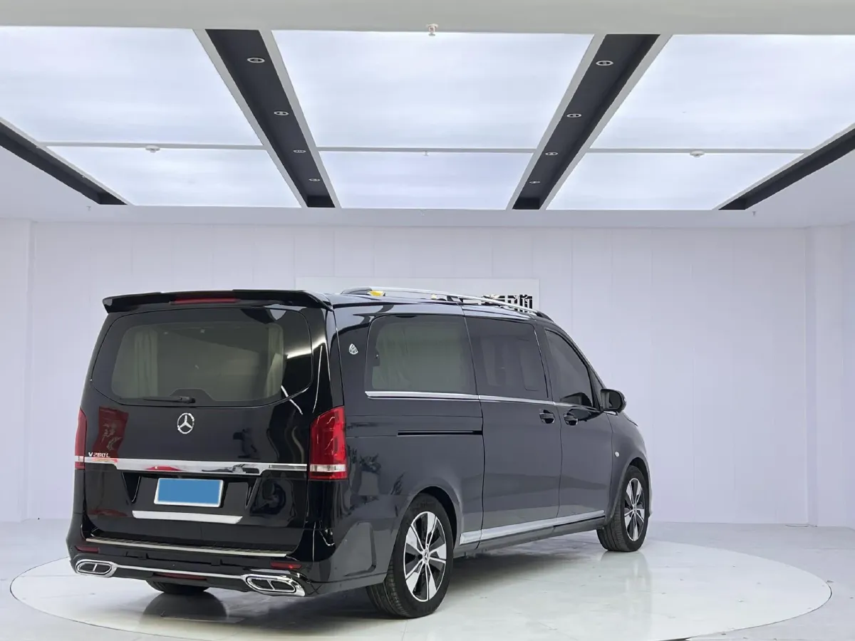 2021 Mercedes-Benz Vito 2.0T 211HP L4 9AT,autocango,china used car exporter,china ev exporter,chinese used car exporter,chinese used ev exporter