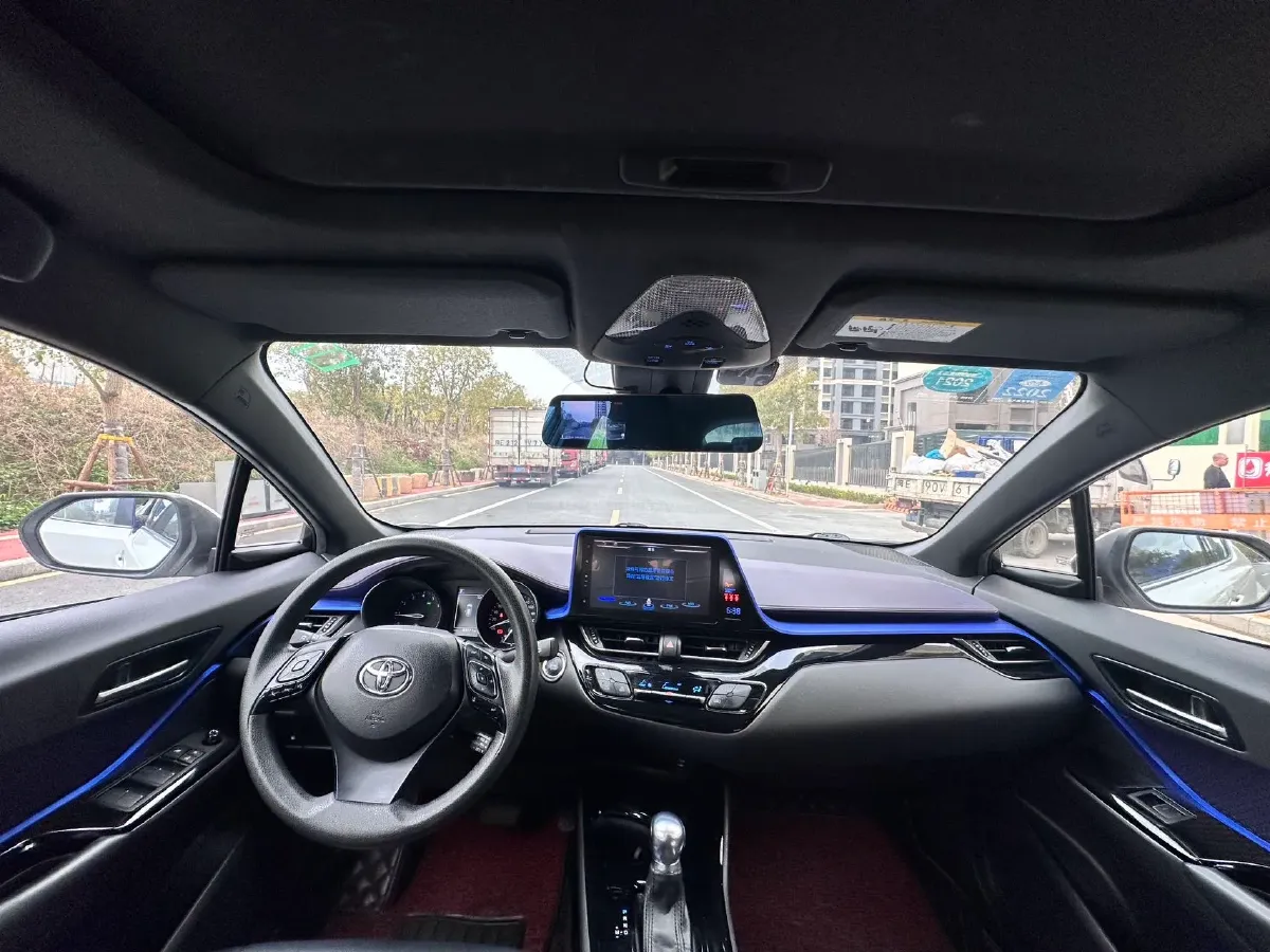 2020 Toyota C-HR 2.0L 171HP L4 CVT,autocango,china used car exporter,china ev exporter,chinese used car exporter,chinese used ev exporter