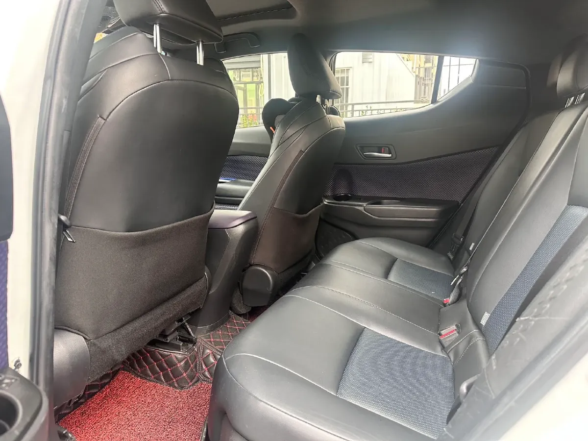 2020 Toyota C-HR 2.0L 171HP L4 CVT,autocango,china used car exporter,china ev exporter,chinese used car exporter,chinese used ev exporter