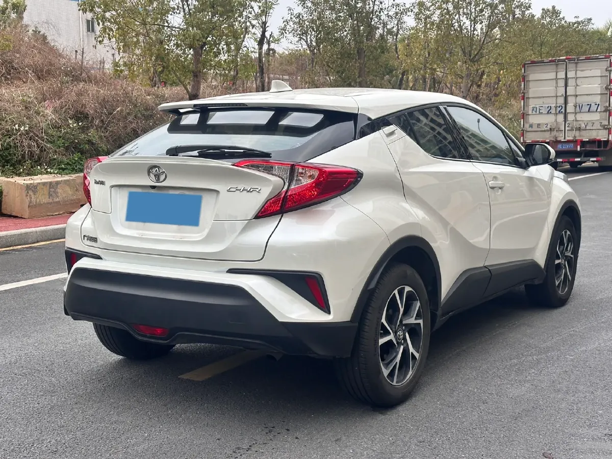 2020 Toyota C-HR 2.0L 171HP L4 CVT,autocango,china used car exporter,china ev exporter,chinese used car exporter,chinese used ev exporter