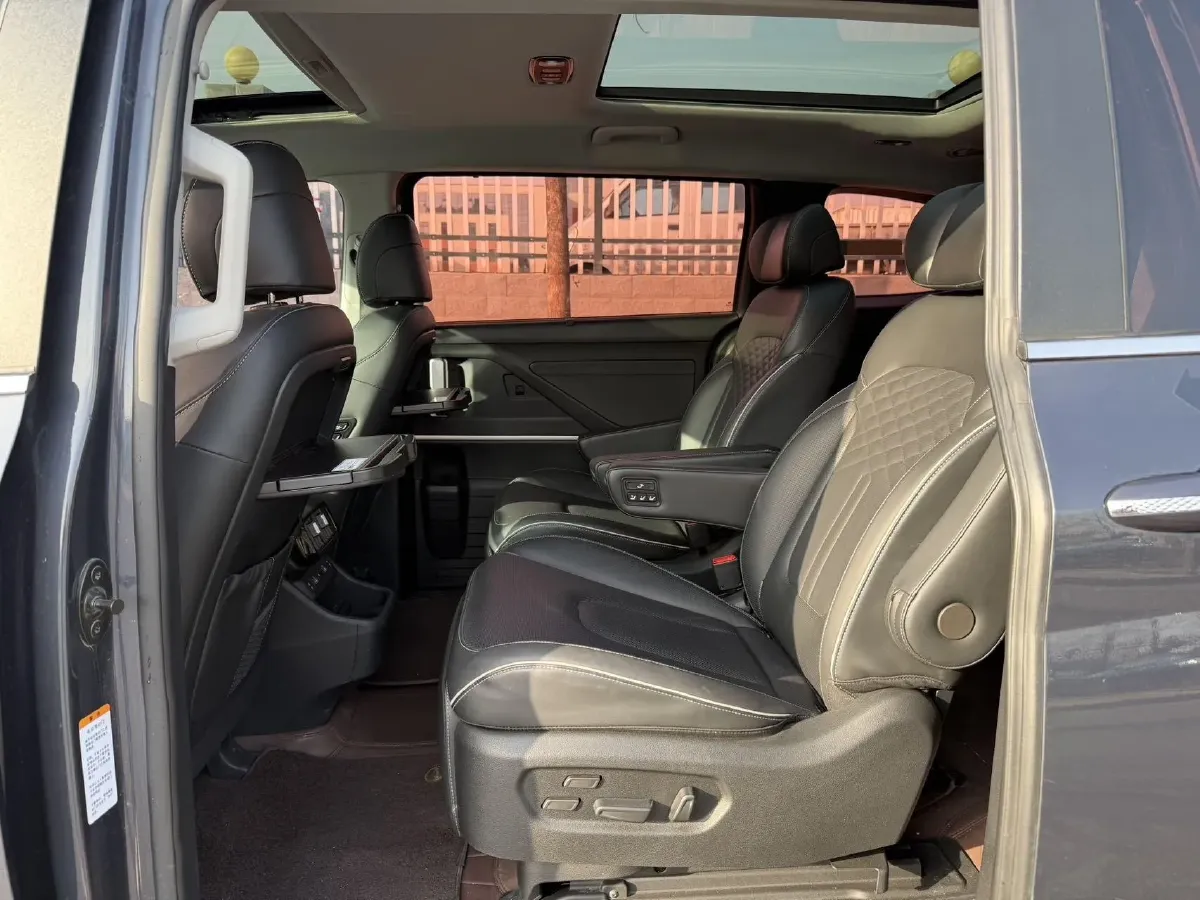 2022 Hyundai Custo 1.5T 170HP L4 8AT,autocango,china used car exporter,china ev exporter,chinese used car exporter,chinese used ev exporter