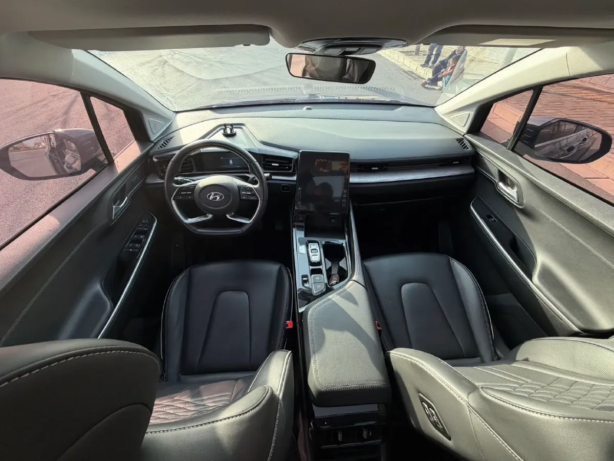 2022 Hyundai Custo 1.5T 170HP L4 8AT,autocango,china used car exporter,china ev exporter,chinese used car exporter,chinese used ev exporter