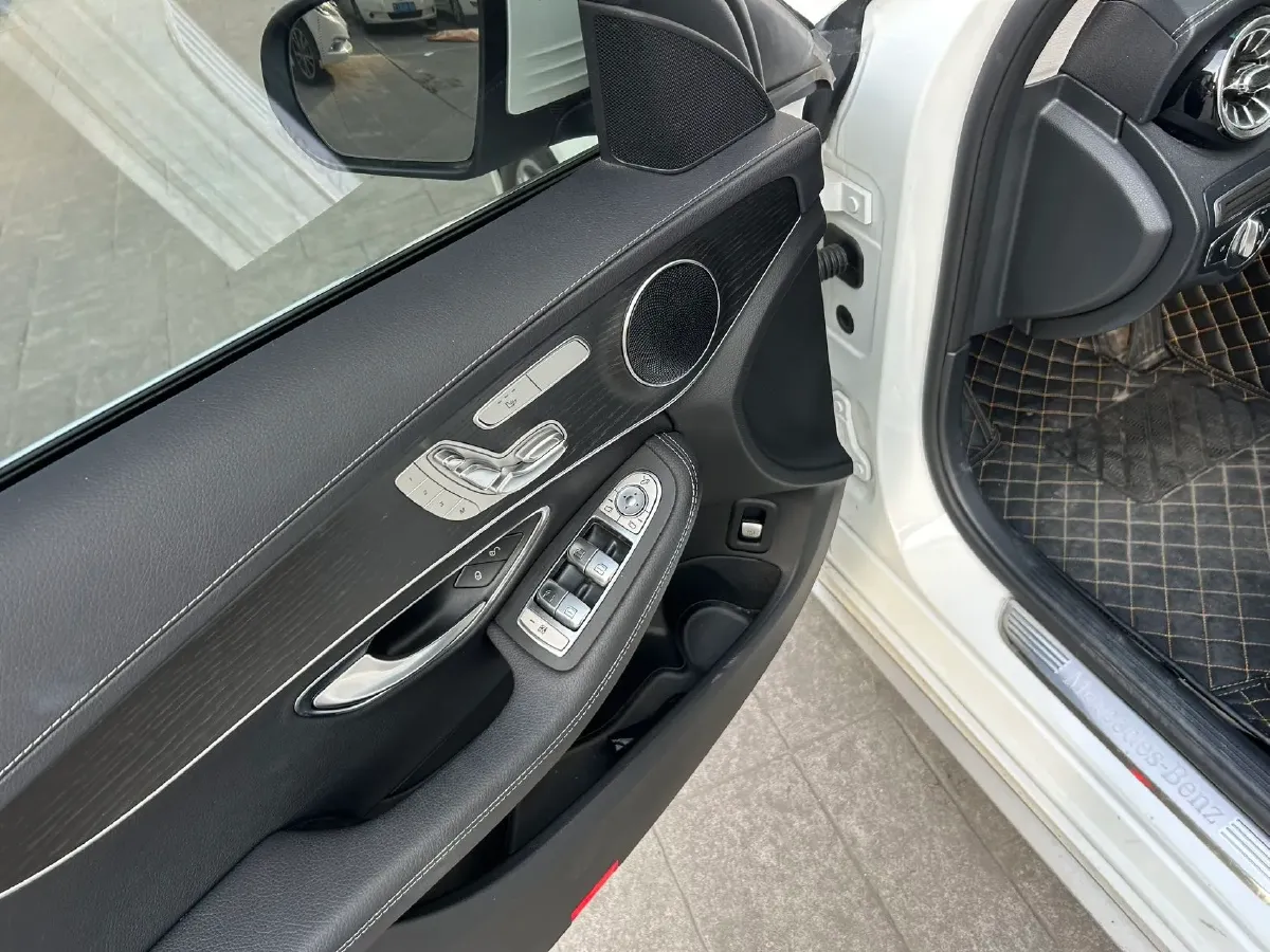 2021 Mercedes-Benz C Class 1.5T 184HP L4 9AT,autocango,china used car exporter,china ev exporter,chinese used car exporter,chinese used ev exporter