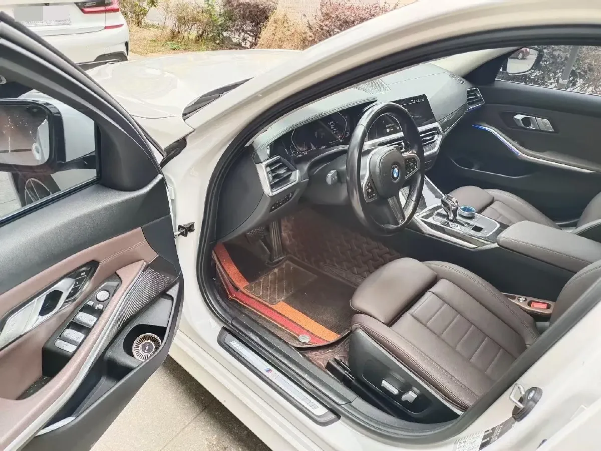 2022 BMW 3 Series 2.0T 184HP L4 8AT,autocango,china used car exporter,china ev exporter,chinese used car exporter,chinese used ev exporter