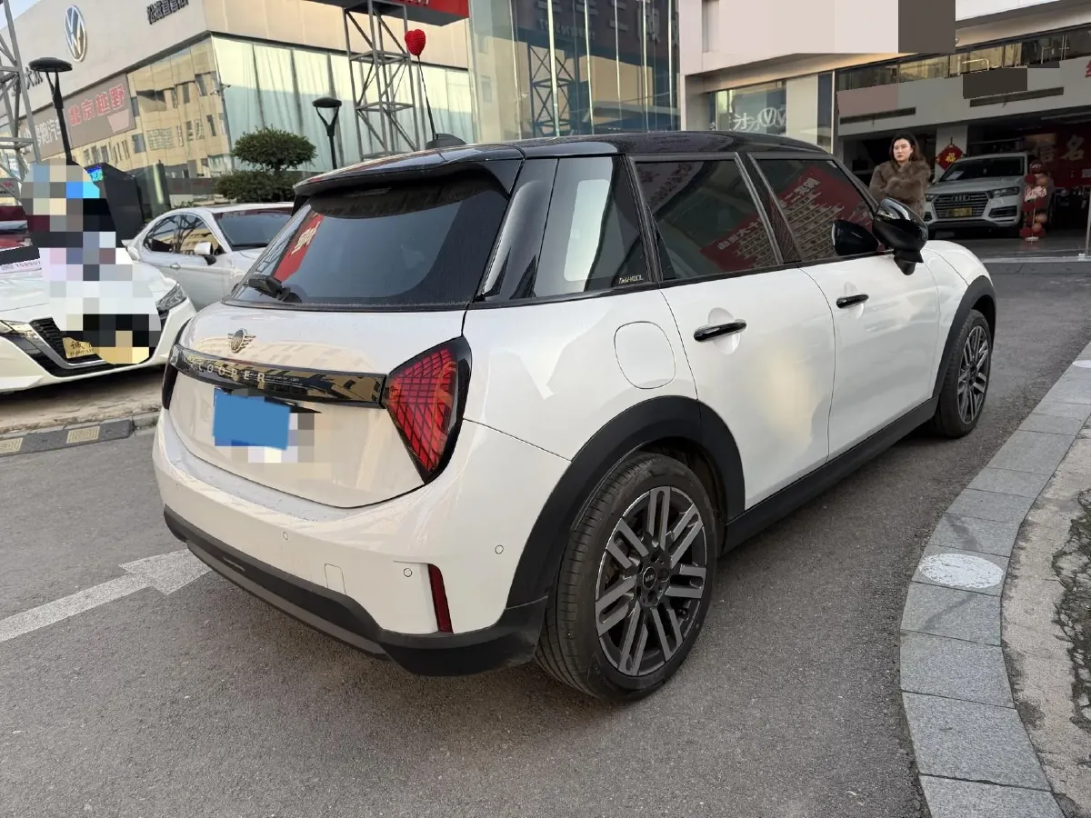 2025 MINI MINI 1.5T 156HP L3 7DCT,autocango,china used car exporter,china ev exporter,chinese used car exporter,chinese used ev exporter