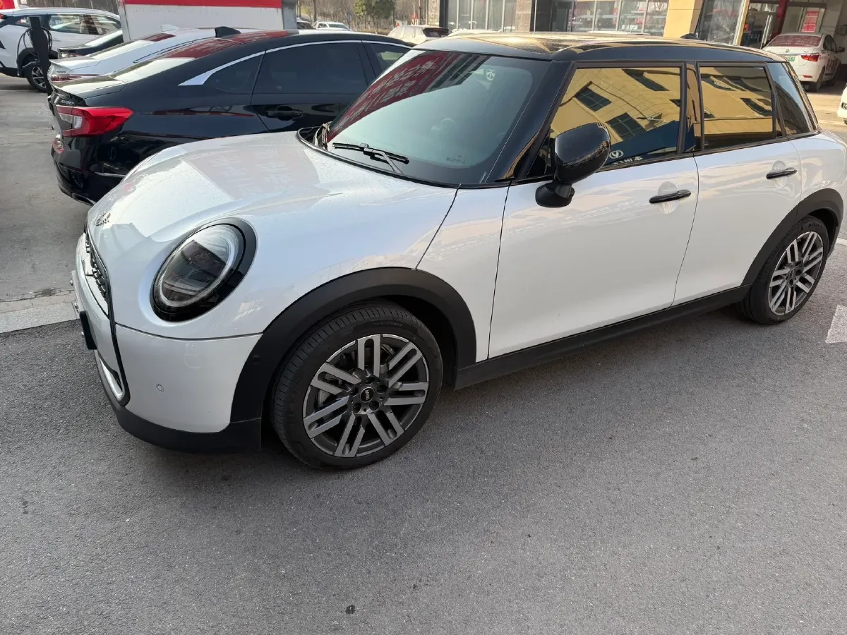 2025 MINI MINI 1.5T 156HP L3 7DCT,autocango,china used car exporter,china ev exporter,chinese used car exporter,chinese used ev exporter