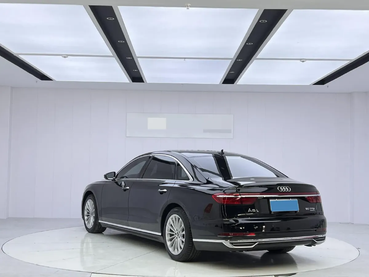 2022 Audi A8 3.0T 286HP V6 8AT,autocango,china used car exporter,china ev exporter,chinese used car exporter,chinese used ev exporter
