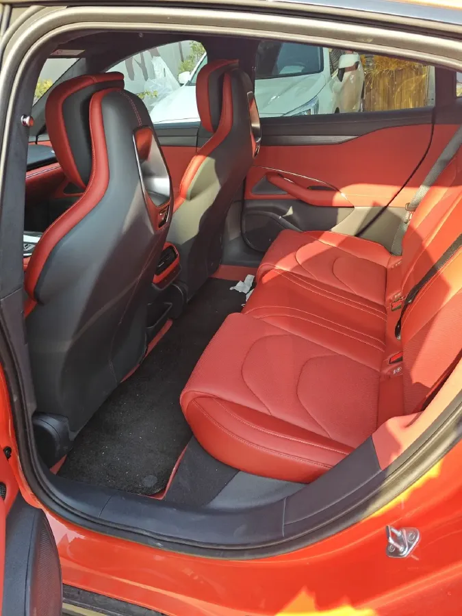 2024 MI SU7 BEV 101KWH,autocango,china used car exporter,china ev exporter,chinese used car exporter,chinese used ev exporter