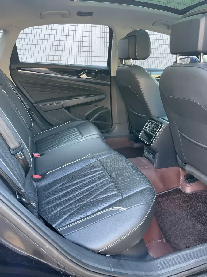 2022 Xpeng P7 BEV 60.2KWH,autocango,china used car exporter,china ev exporter,chinese used car exporter,chinese used ev exporter