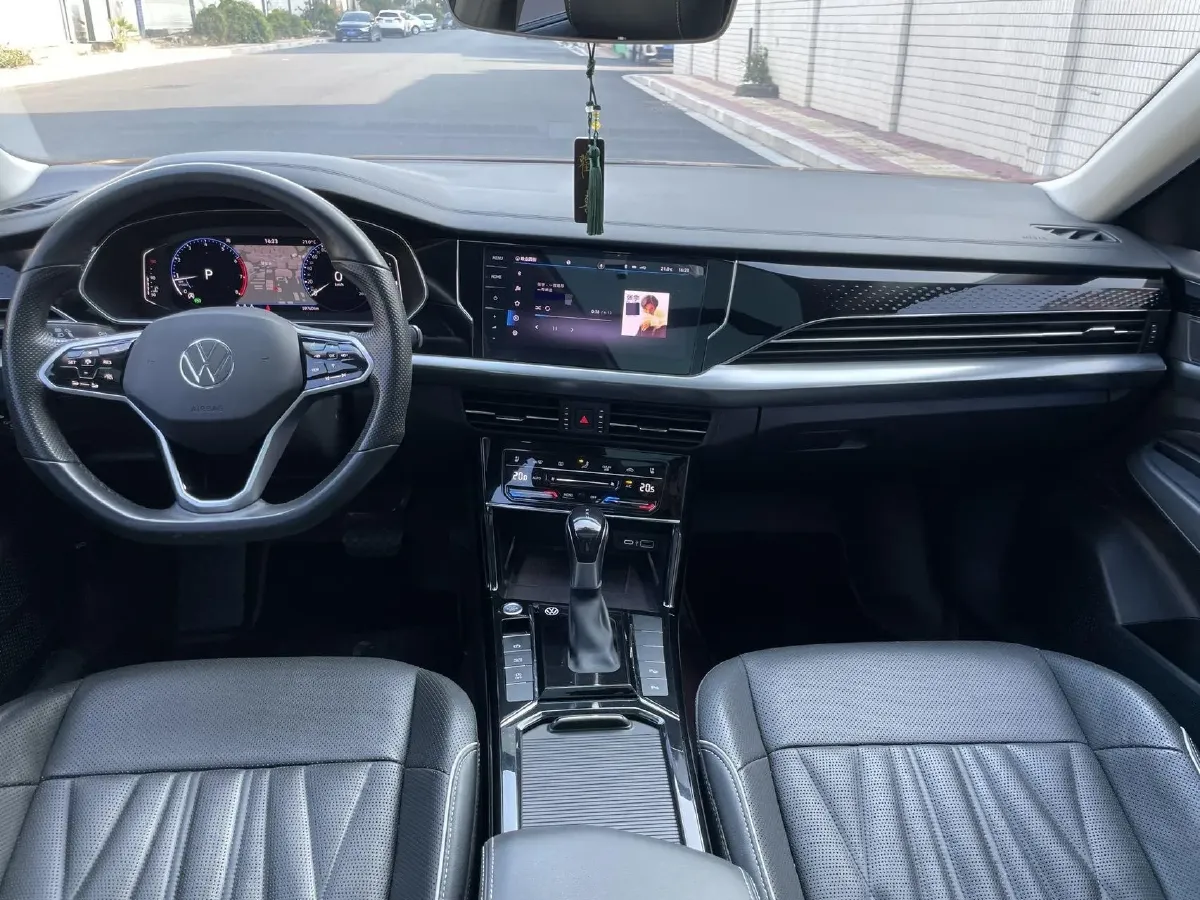 2022 Xpeng P7 BEV 60.2KWH,autocango,china used car exporter,china ev exporter,chinese used car exporter,chinese used ev exporter