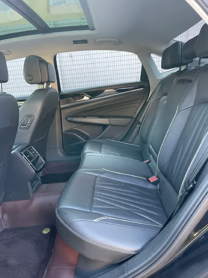 2022 Xpeng P7 BEV 60.2KWH,autocango,china used car exporter,china ev exporter,chinese used car exporter,chinese used ev exporter