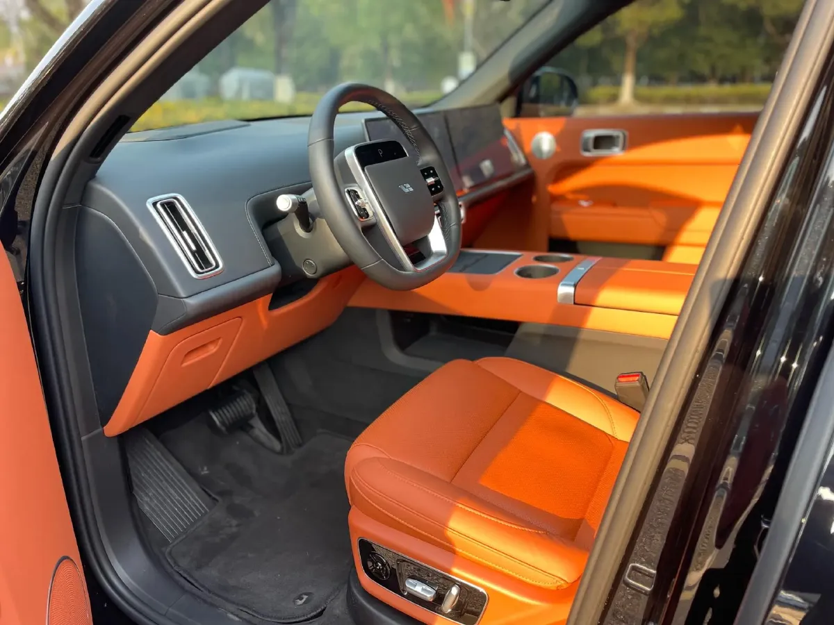 2024 Li L8 Range Extended 154HP REEV 42.8KWH,autocango,china used car exporter,china ev exporter,chinese used car exporter,chinese used ev exporter