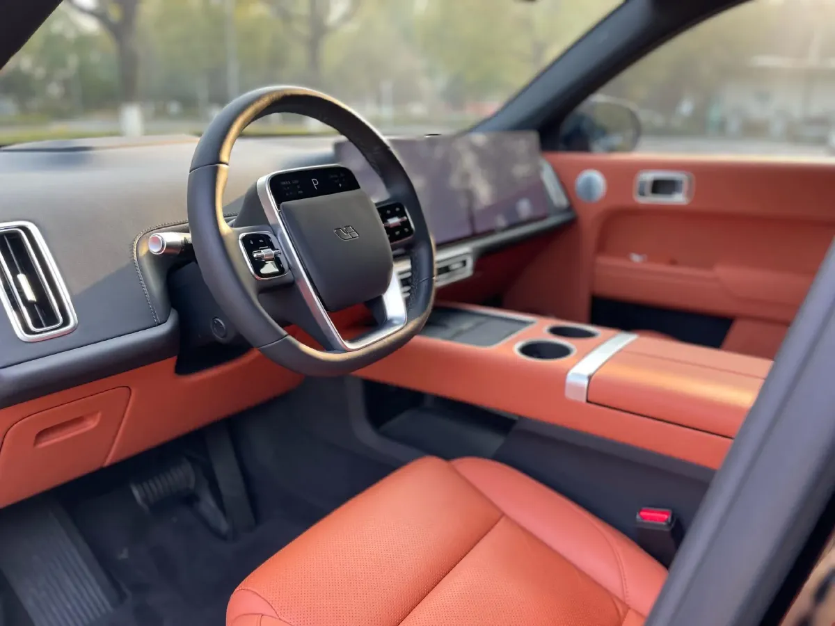 2024 Li L8 Range Extended 154HP REEV 42.8KWH,autocango,china used car exporter,china ev exporter,chinese used car exporter,chinese used ev exporter