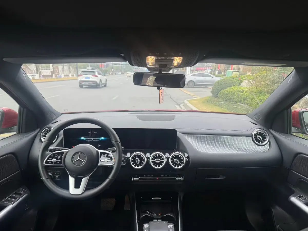 2020 Mercedes-Benz GLA Class 1.3T 163HP L4 7DCT,autocango,china used car exporter,china ev exporter,chinese used car exporter,chinese used ev exporter