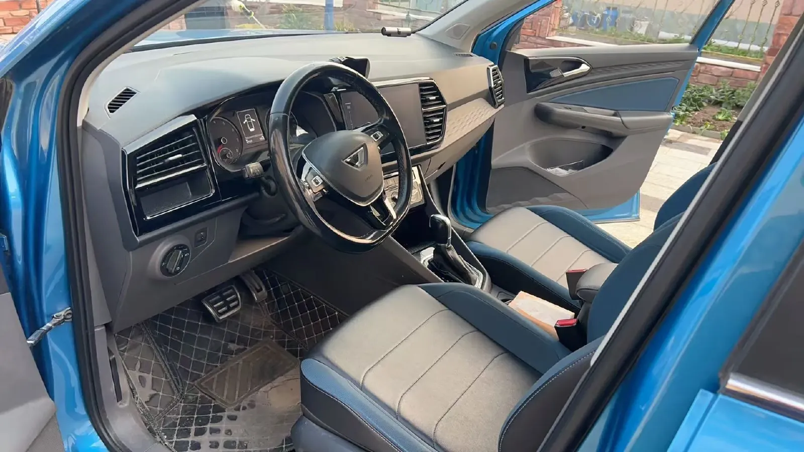 2020 Jetta VS7 1.4T 150HP L4 6AT,autocango,china used car exporter,china ev exporter,chinese used car exporter,chinese used ev exporter