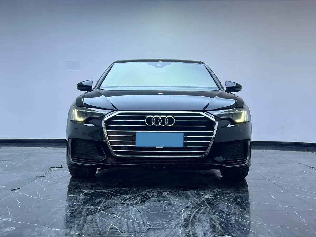 2019 Audi A6L 2.0T 190HP L4 7DCT,autocango,china used car exporter,china ev exporter,chinese used car exporter,chinese used ev exporter