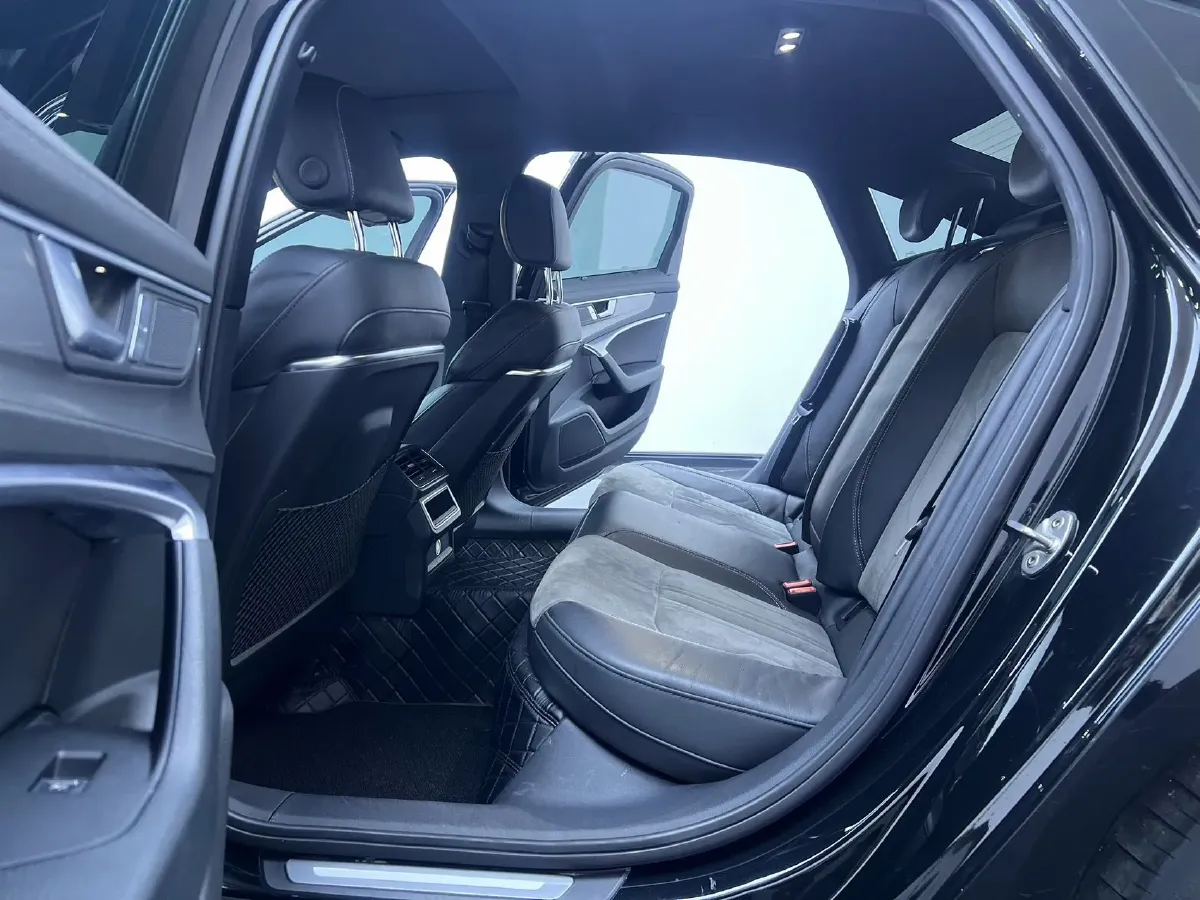 2019 Audi A6L 2.0T 190HP L4 7DCT,autocango,china used car exporter,china ev exporter,chinese used car exporter,chinese used ev exporter