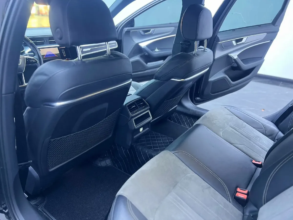 2019 Audi A6L 2.0T 190HP L4 7DCT,autocango,china used car exporter,china ev exporter,chinese used car exporter,chinese used ev exporter