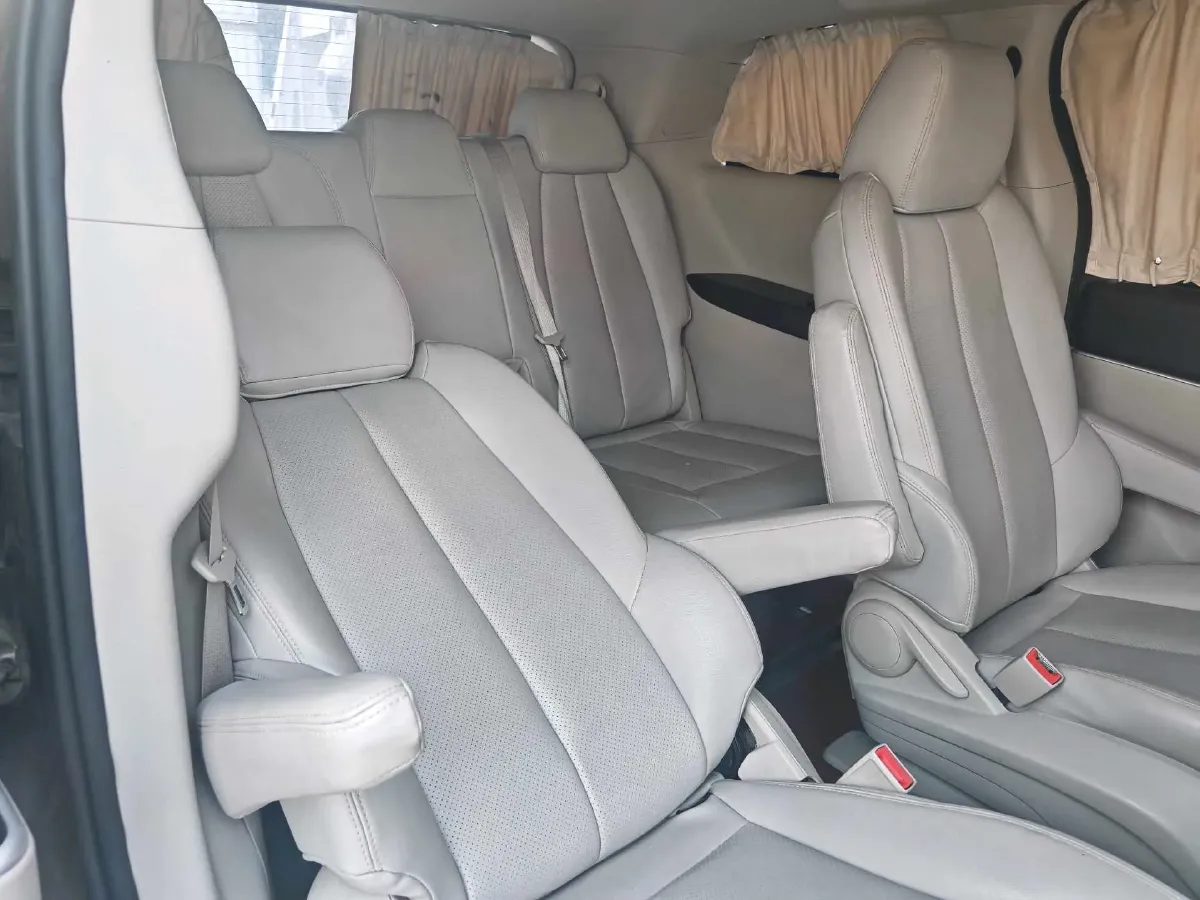 2023 Buick GL8 2.0T 237HP L4 9AT,autocango,china used car exporter,china ev exporter,chinese used car exporter,chinese used ev exporter