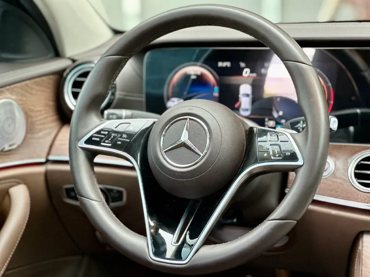 2021 Mercedes-Benz E Class 2.0T 258HP L4 9AT,autocango,china used car exporter,china ev exporter,chinese used car exporter,chinese used ev exporter