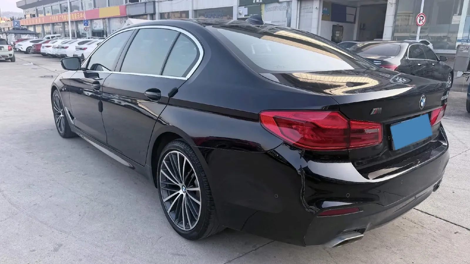 2020 BMW 5 Series 2.0T 252HP L4 8AT,autocango,china used car exporter,china ev exporter,chinese used car exporter,chinese used ev exporter