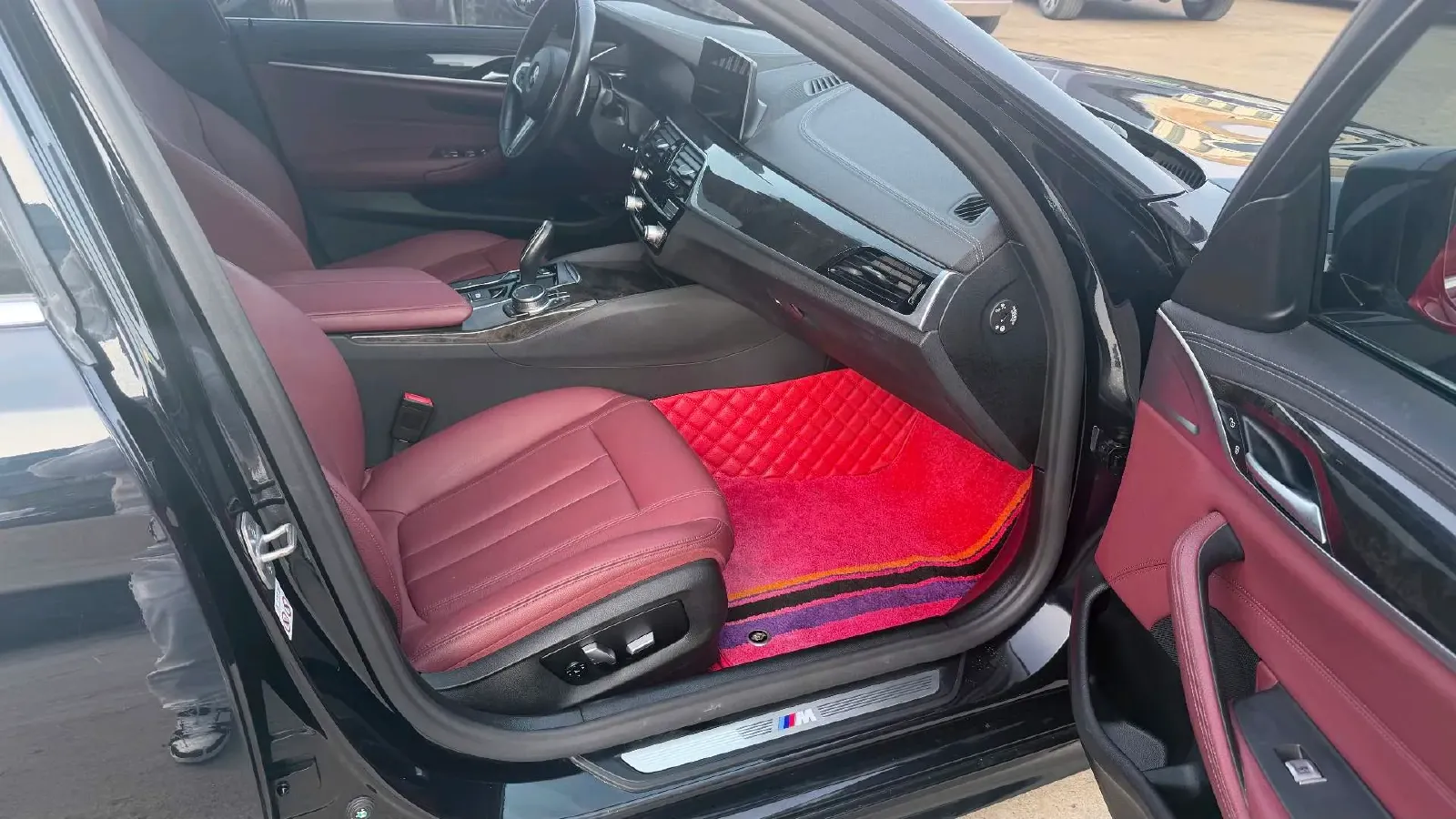 2020 BMW 5 Series 2.0T 252HP L4 8AT,autocango,china used car exporter,china ev exporter,chinese used car exporter,chinese used ev exporter