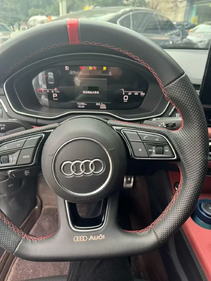 2025 Audi A4L 2.0T 190HP L4 7DCT,autocango,china used car exporter,china ev exporter,chinese used car exporter,chinese used ev exporter