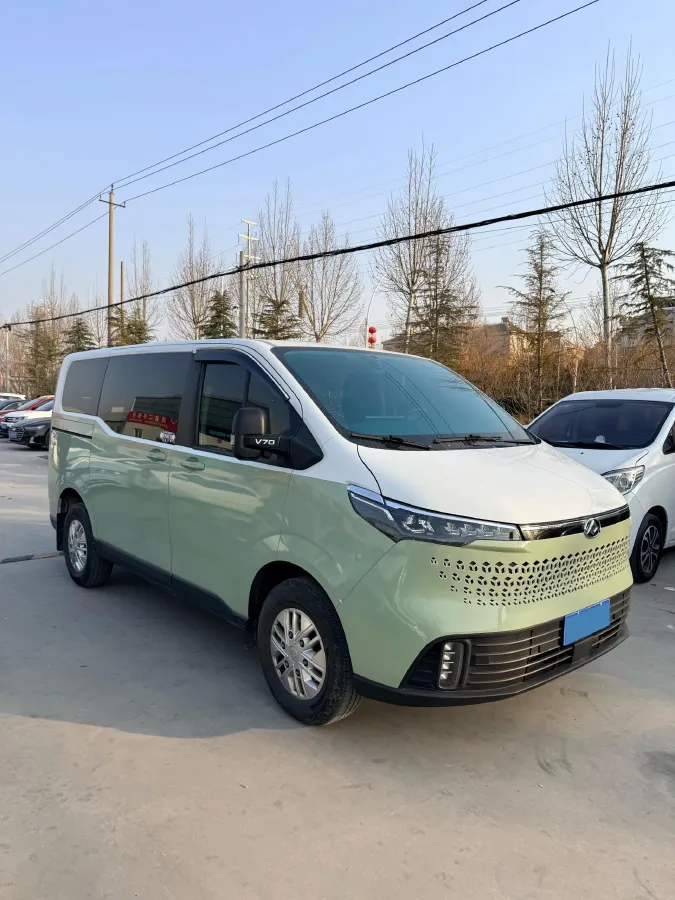 2023 MAXUS XinTu V70 2.0T 125HP L4 6MT,autocango,china used car exporter,china ev exporter,chinese used car exporter,chinese used ev exporter