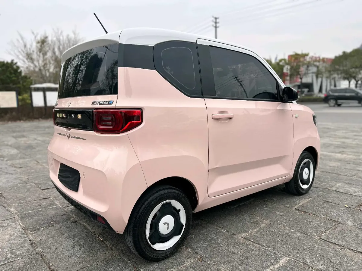 2022 WuLing HongGuang MINI EV BEV 9KWH,autocango,china used car exporter,china ev exporter,chinese used car exporter,chinese used ev exporter