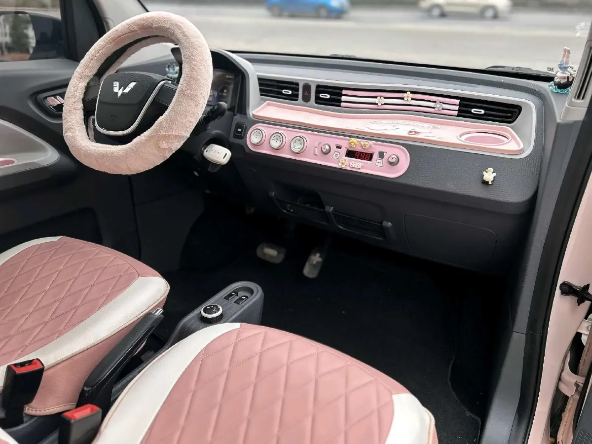 2022 WuLing HongGuang MINI EV BEV 9KWH,autocango,china used car exporter,china ev exporter,chinese used car exporter,chinese used ev exporter