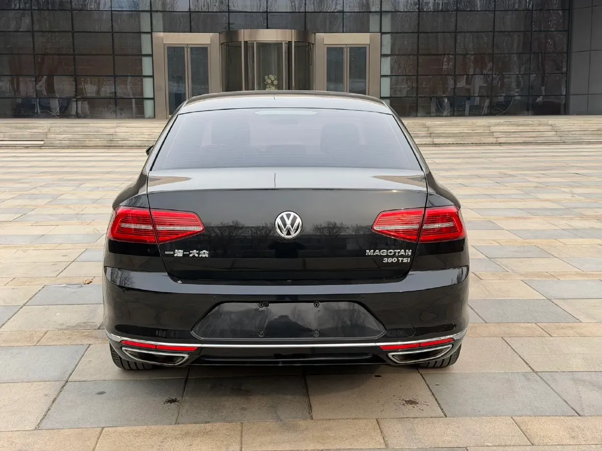 2017 Volkswagen Magotan 2.0T 220HP L4 7DCT,autocango,china used car exporter,china ev exporter,chinese used car exporter,chinese used ev exporter