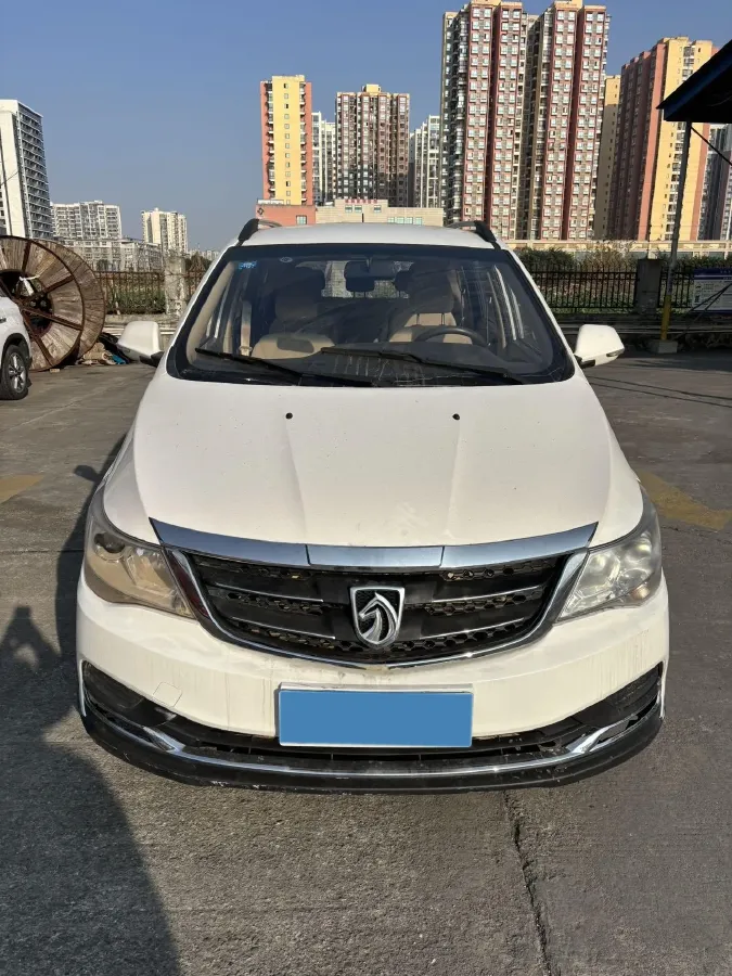 2016 BaoJun 730 1.5L 112HP L4 5MT,autocango,china used car exporter,china ev exporter,chinese used car exporter,chinese used ev exporter